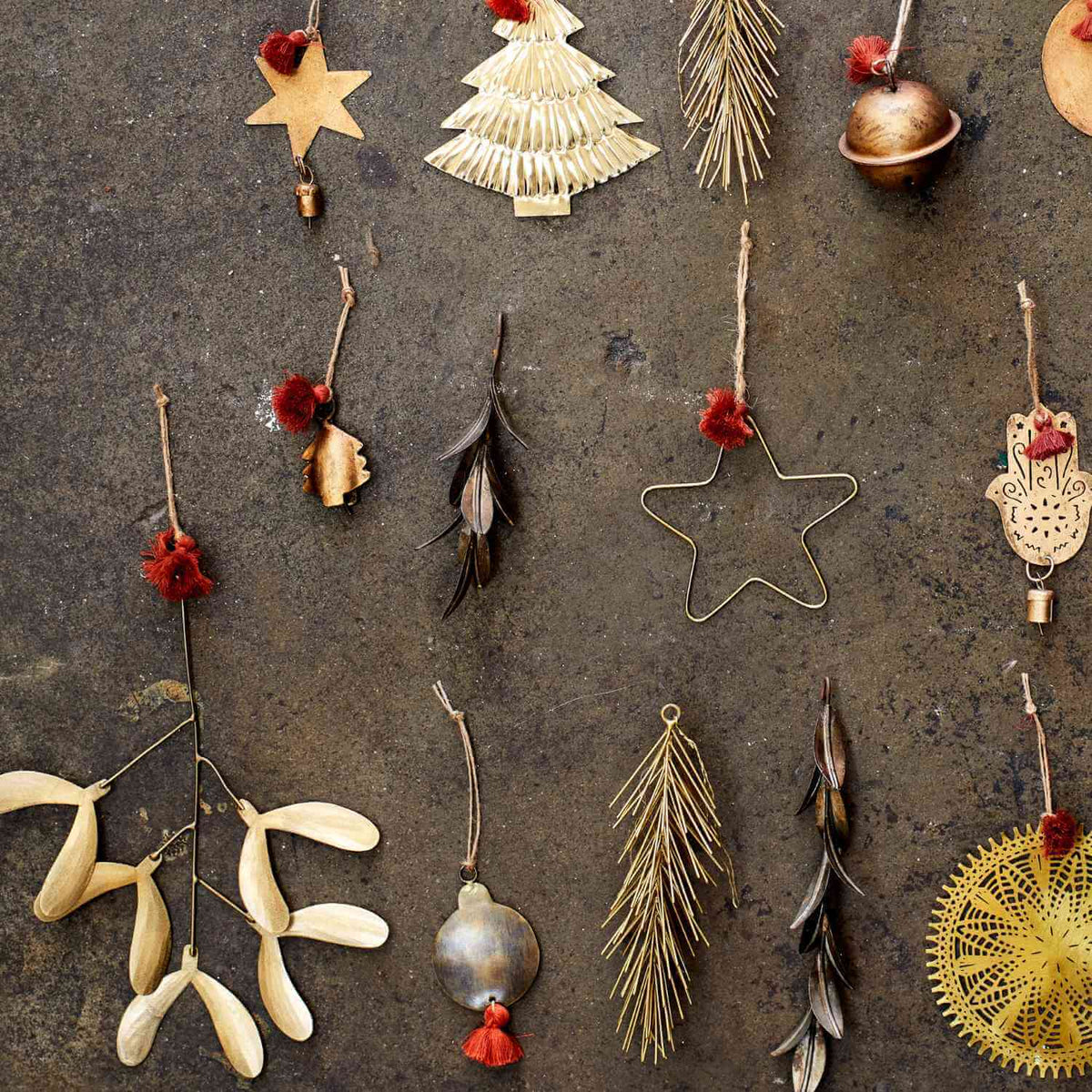 Hanging Brass Mistletoe | Large