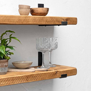 <p><strong>BRACKET SHELVES</strong></p>