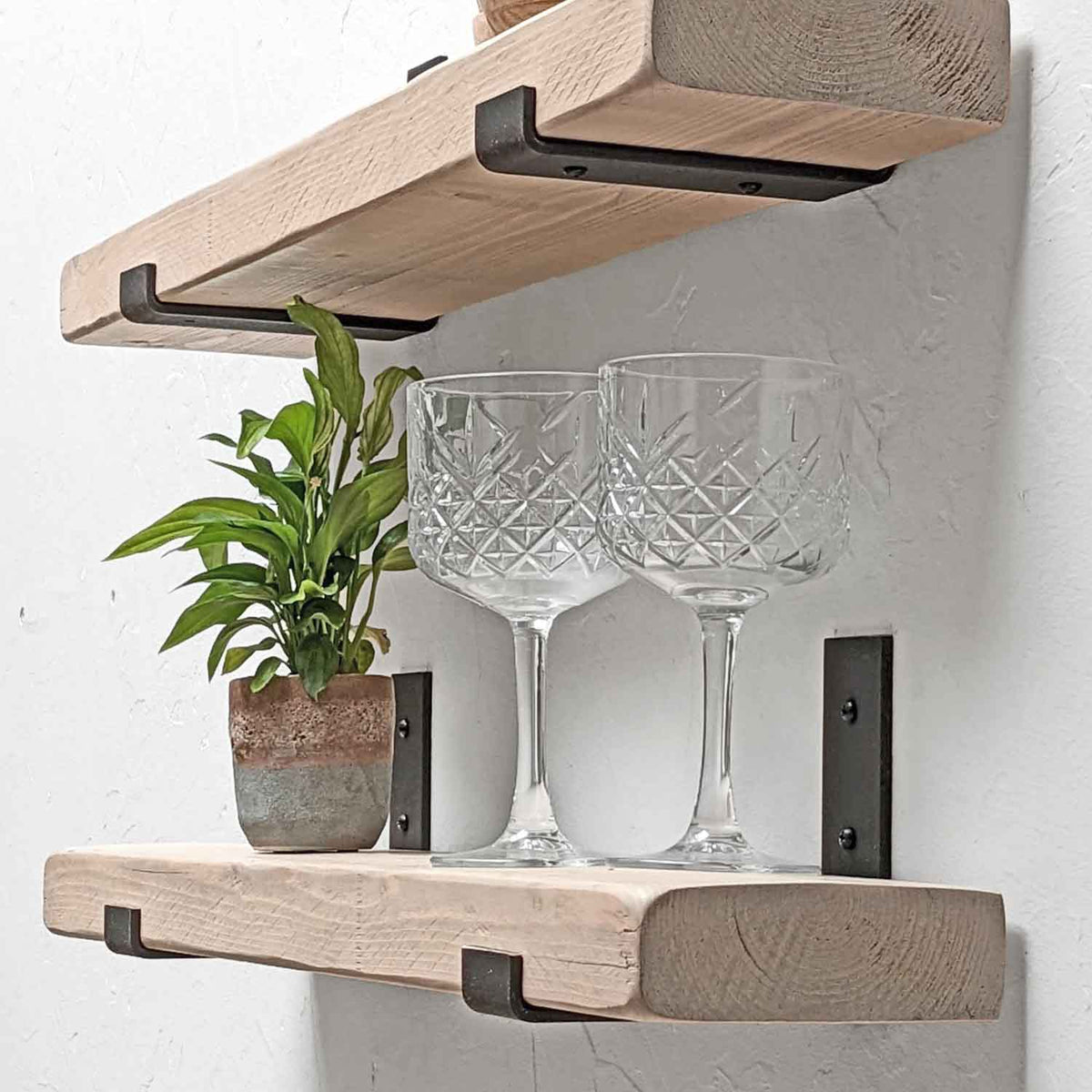 Shabby Chic Inverted Bracket Shelf | 15cm Depth